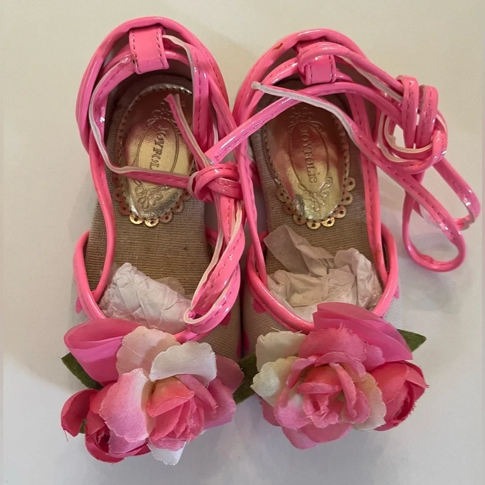Never worn Joyfolie kaila neon dot peep toe dress shoes baby girl Sz 4